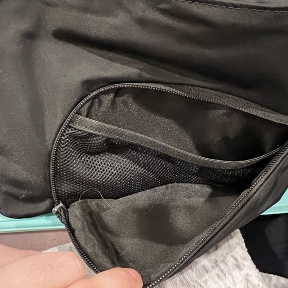 Lululemon 2-in-1 Crossbody Yoga Mat Bag - Picture 4 of 4